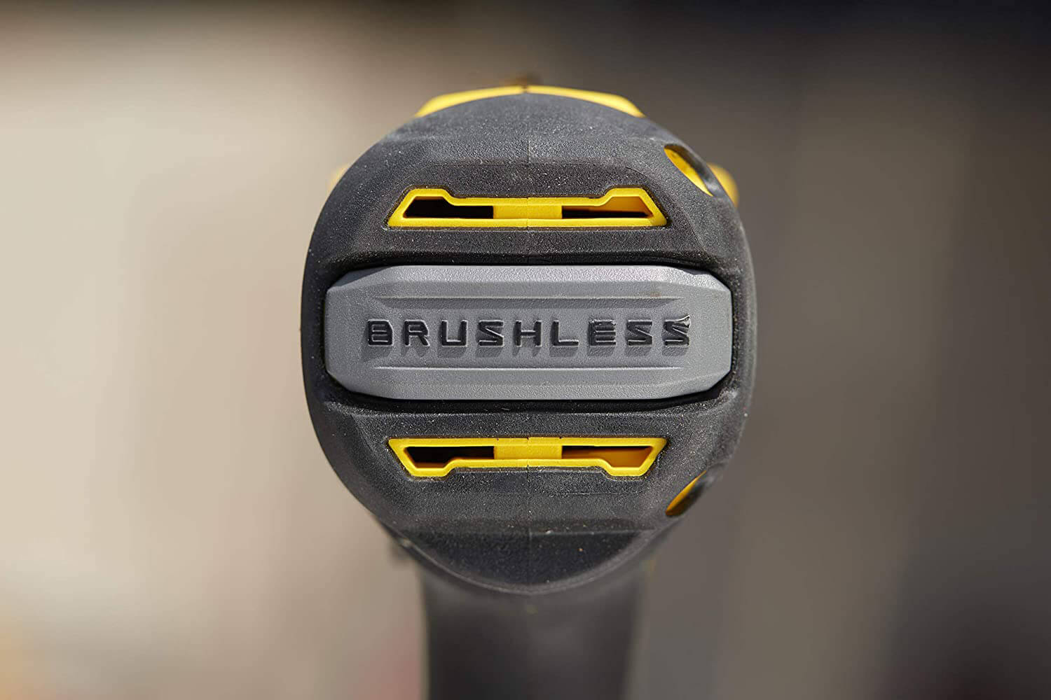 Дрель-шуруповерт аккумуляторная бесщеточная ударная STANLEY FATMAX SFMCD715D2K