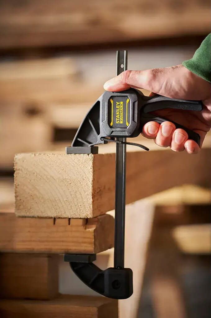 Струбцина FatMax L триггерная с максимальным усилием сжатия 135 кг STANLEY FMHT0-83234