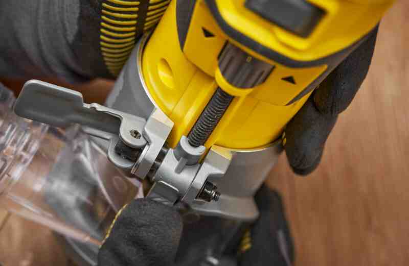 Фрезер аккумуляторный бесщёточный STANLEY FATMAX SFMCW400B