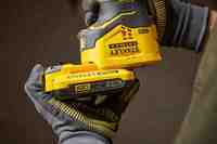 Фрезер аккумуляторный бесщёточный STANLEY FATMAX SFMCW400B