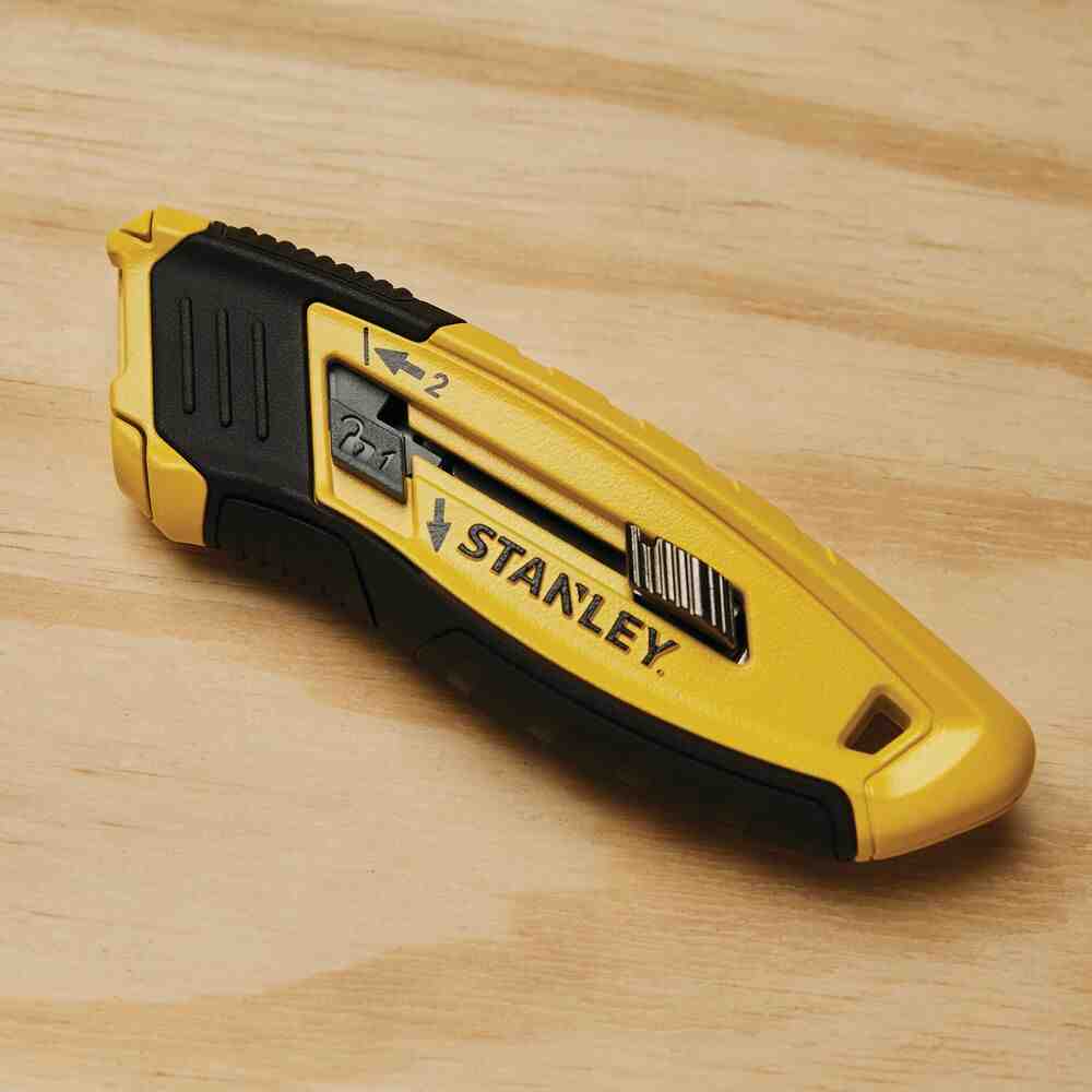 Нож Control-Grip длиной 132 мм с выдвижным лезвием для отделочных работ STANLEY STHT10432-0