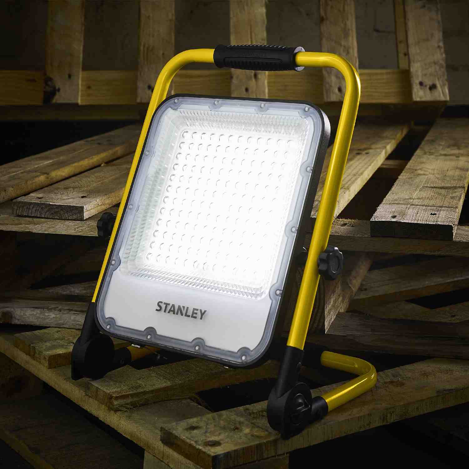 Прожектор светодиодный STANLEY SXLS37177E